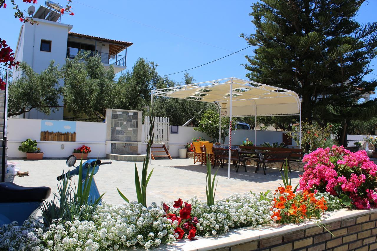 Panorama Studios & Apartments Amoudi Exterior photo